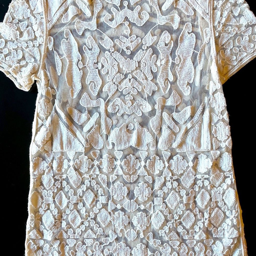 Unique Lace Top - Picture 3 of 3